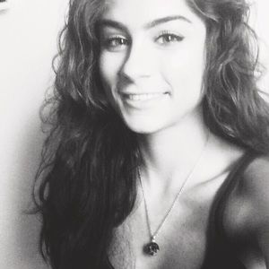 Meet your Posher, Holly